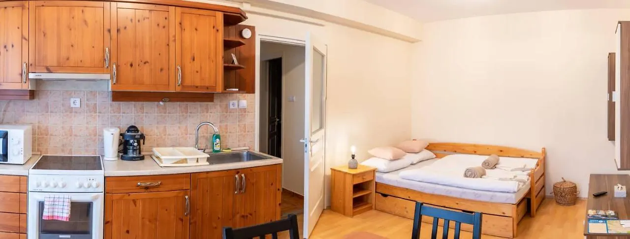 Laszlo Apartman - Hajdúszoboszló Apartament